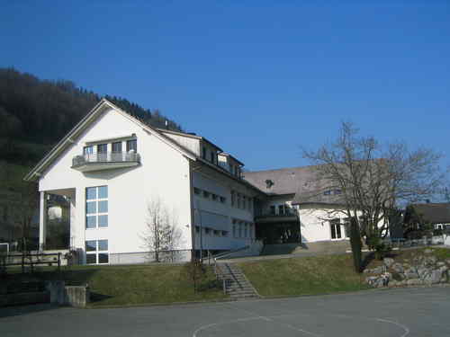 Bild Schulhaus Obbrgen
